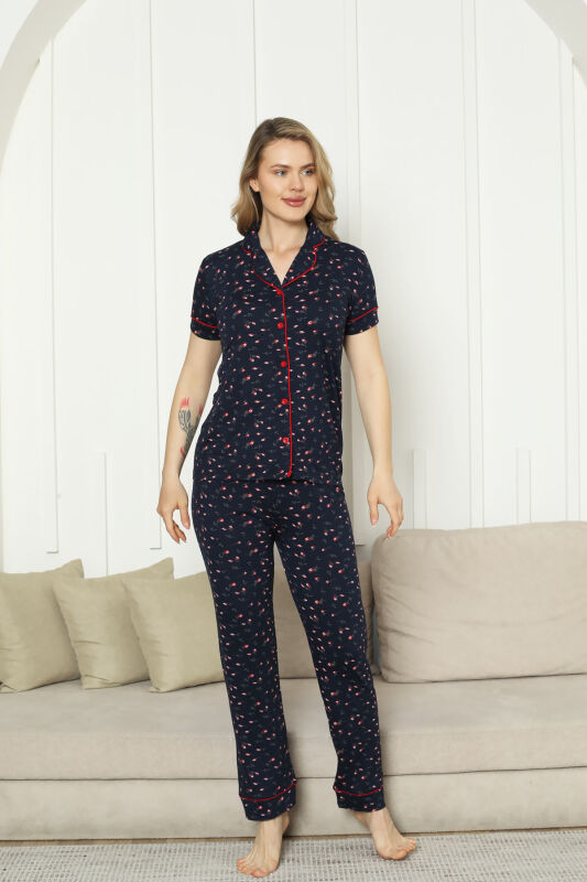 Önden Düğmeli Kadın Pijama Takımı - Laciver Gül Desenli Kısa Kol Likralı Rink Viskon
