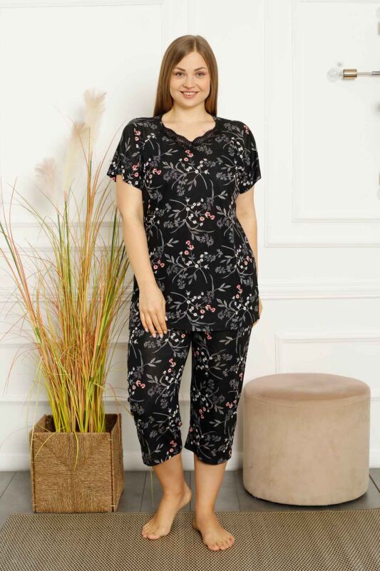 Büyük Beden Bahar Dalı Bermuda Bayan Pijama Takımı